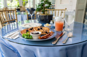 Гостиница Bluefield Inn, a Select Registry Propery  Блуфилд